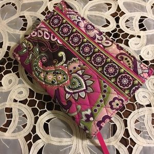 Vera Bradley Very Berry Paisley Bookcover